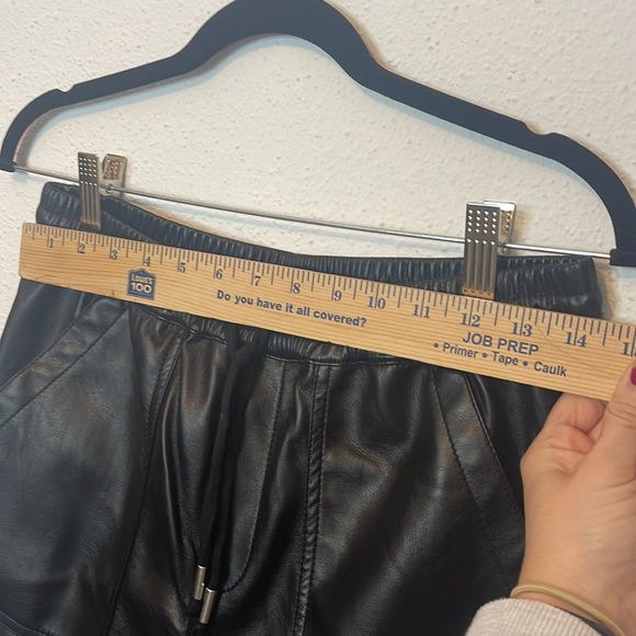 Blank NYC Faux Leather Pants Size 28 - Picture 7 of 8